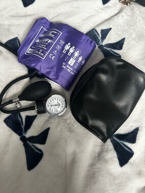 DC Purple Blood Pressure Cuff with Black Bulb and Gauge